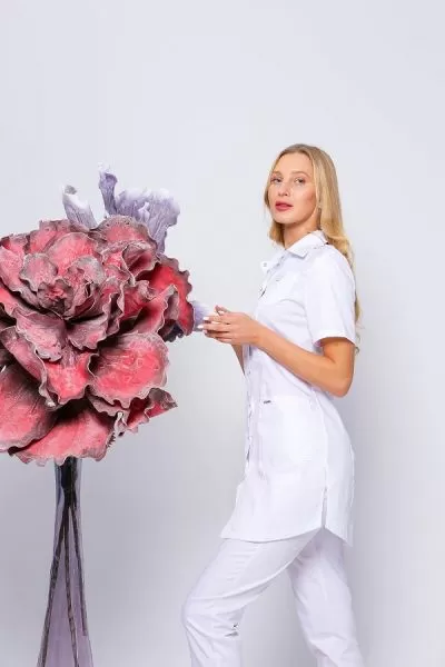 Блуза медицинская женская "Доктор Стиль" Сафари (белая) new