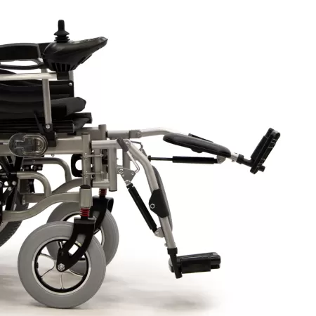 Кресло-коляска с электроприводом MET COMFORT 21 NEW, артикул 21158, ширина сиденья 45 см, колеса пневматические
