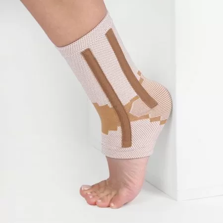 Бандаж на голеностопный сустав Экотен AS-E02 с ребрами жесткости 