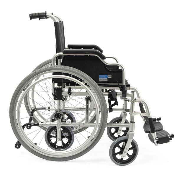 Кресло-коляска Barry A8, ширина сиденья 46см, колеса пневматические